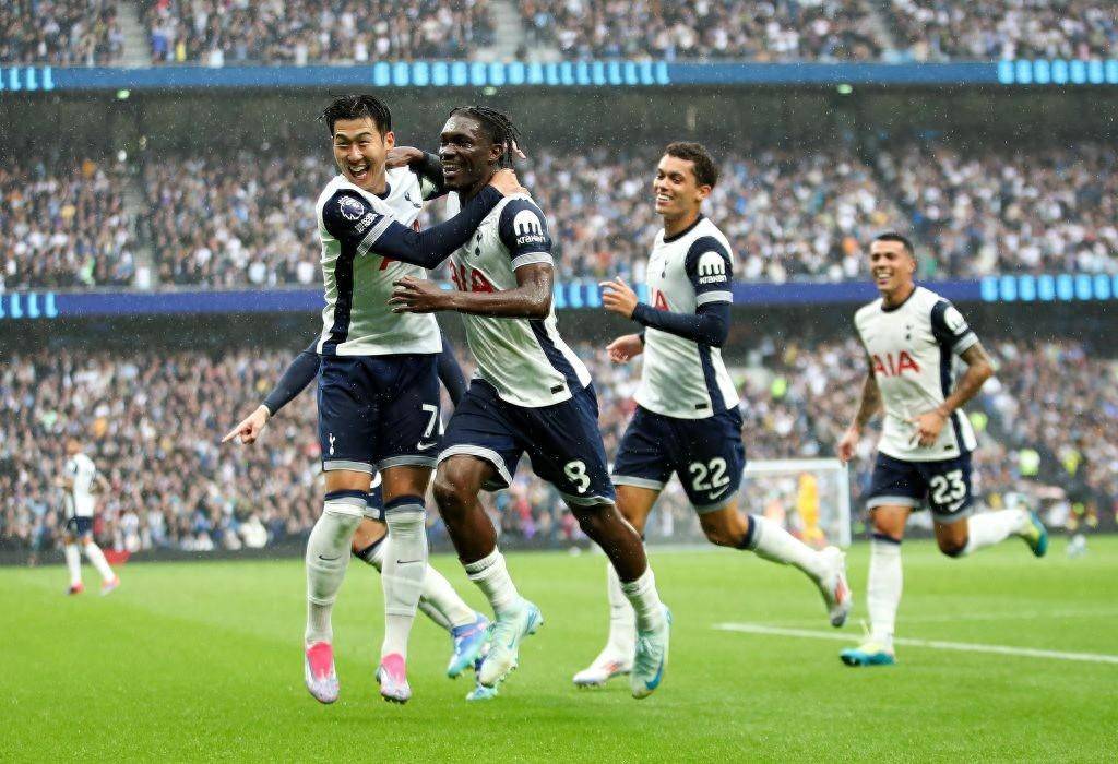 托特纳姆热刺胜出升至联赛前列