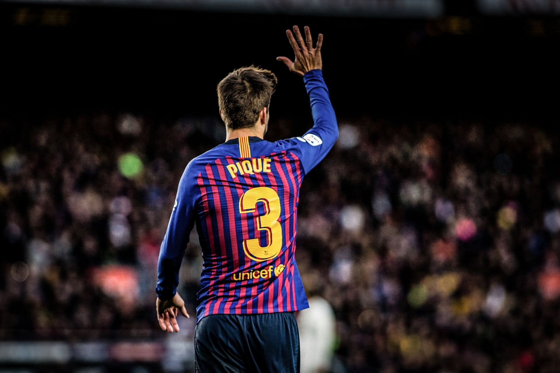 关于巴萨核心比达尔复出，助球队胜利正当时的信息