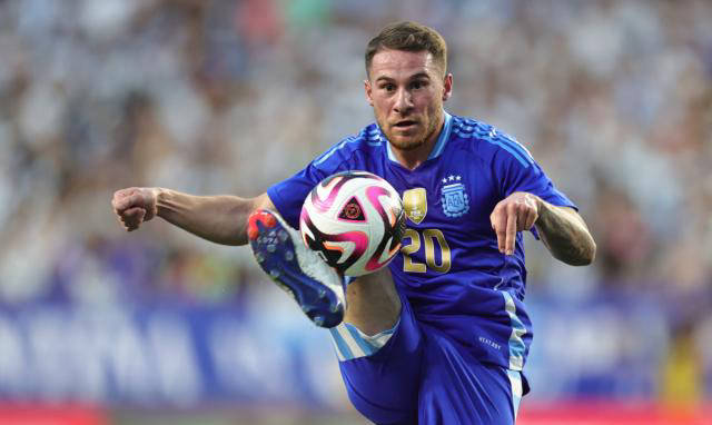 包含亚特兰大主场惨败，遭遇联赛三连败的词条