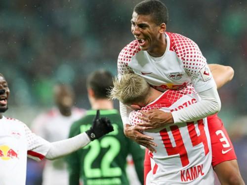 包含不莱梅遭遇汉诺威96逼平，榜首位置或被动摇的词条