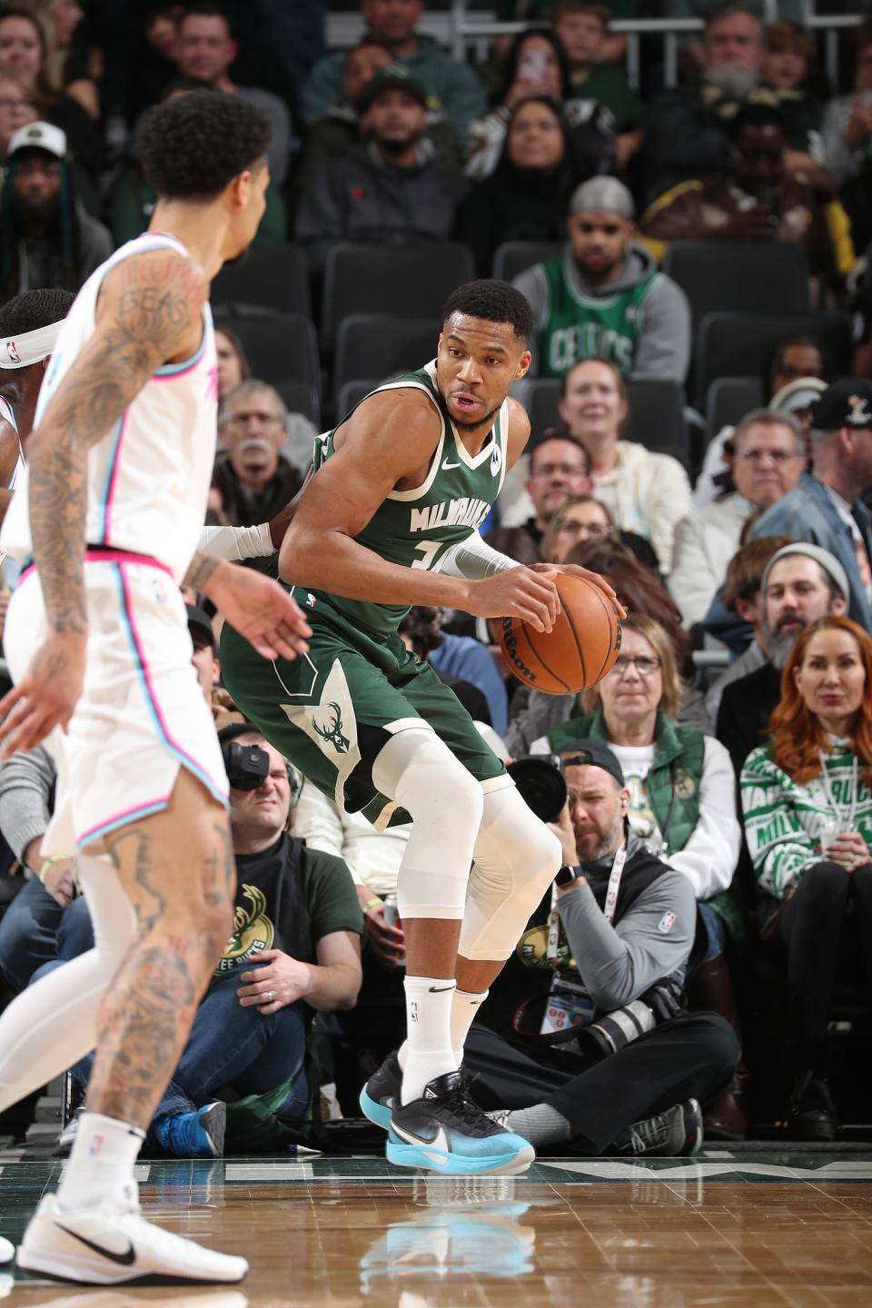 热火持续胜雄鹿打出秀